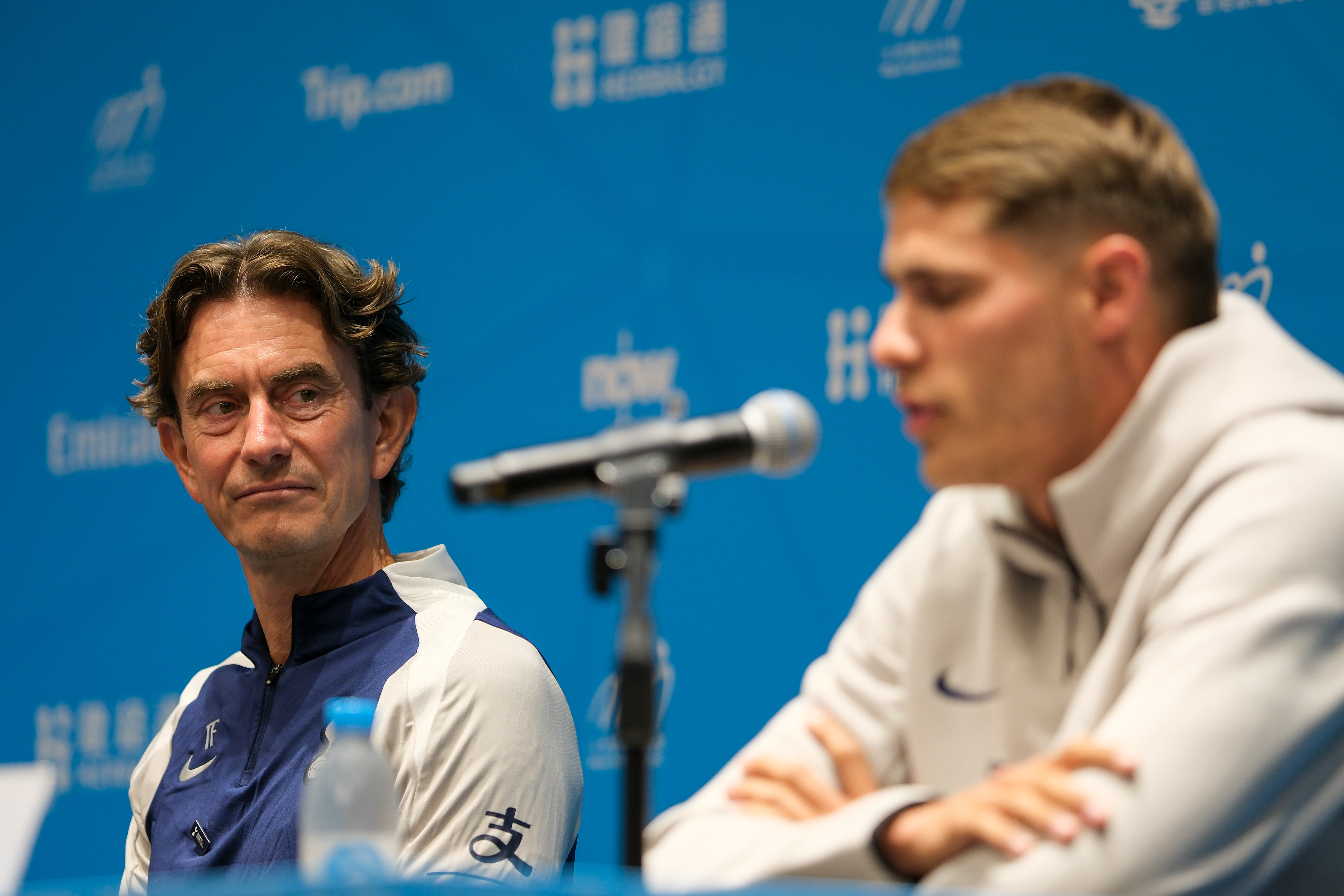 HONG KONG, CHINA - JULY 29: Tottenham Hotspur head coach Thomas Frank (L) and player Micky van de Ven attend a press conference on July 29, 2025 in Hong Kong, China. The second match for the Hong Kong Football Festival 2025 will be held on July 31 in Hong Kong, which marks Arsenal and Tottenham&amp;amp;apos;s first meeting outside England, following Liverpool and AC Milan&amp;amp;apos;s preseason clash in Hong Kong days earlier. (Photo by Chen Yongnuo/China News Service/VCG via Getty Images)