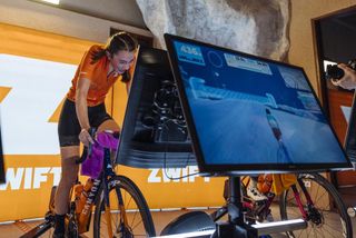 Maud Oudeman wins Zwift Academy and secures a contract with Canyon-SRAM in 2022