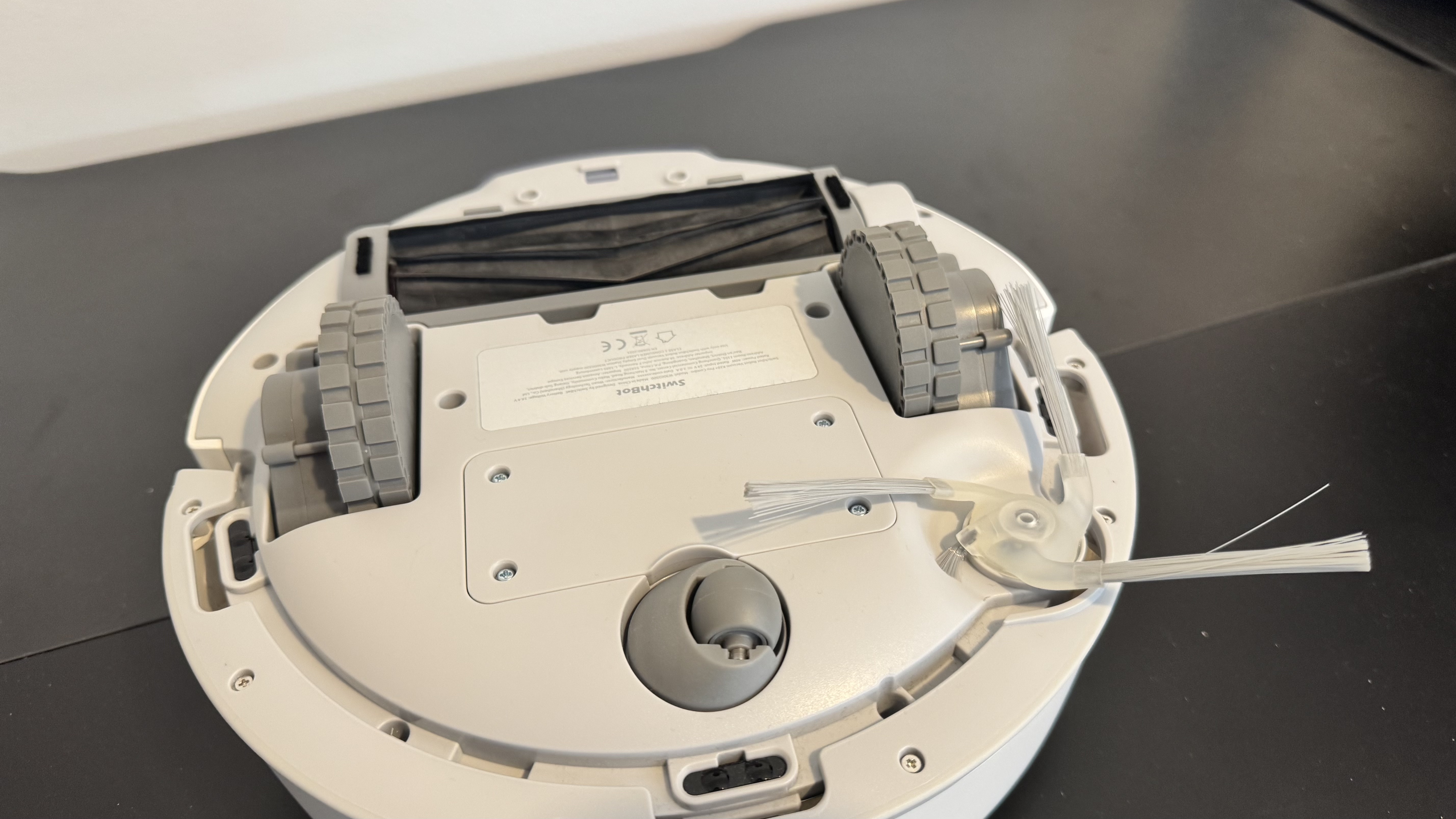 The SwitchBot K10+ Pro Combo vacuum