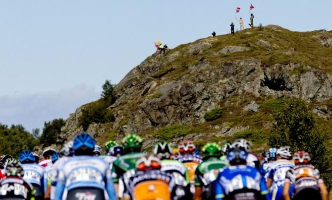 The peloton on stage 3 of the Arctic Race of Norway