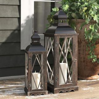 Three Posts™ Lantern Set