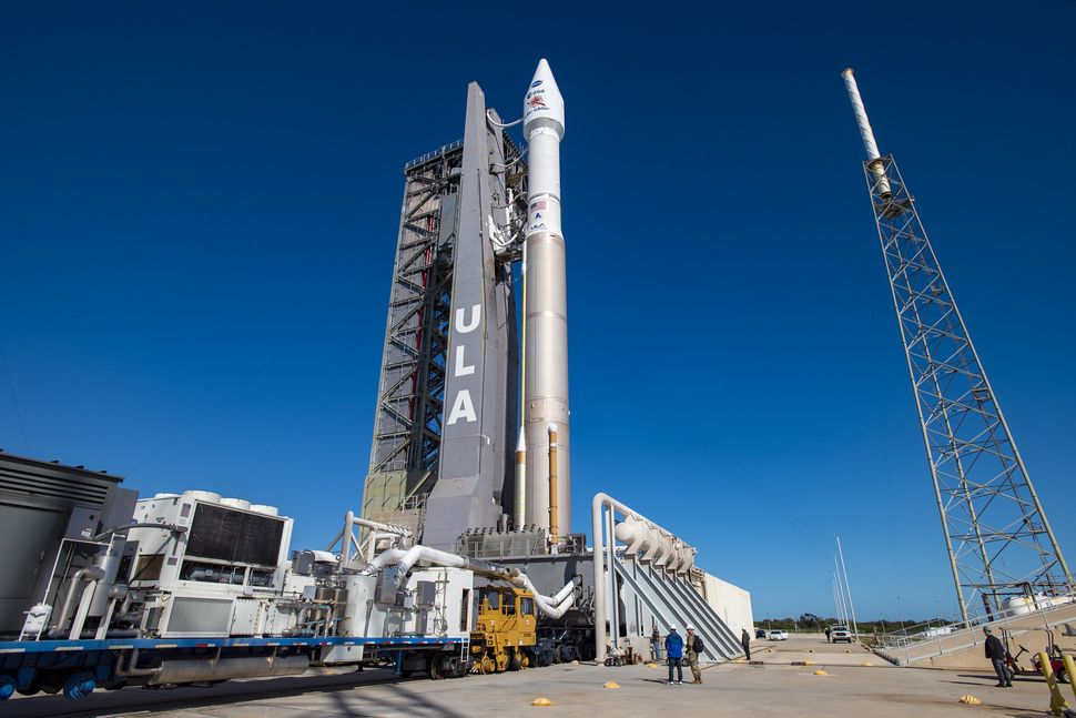 Space double-header tonight! You can watch a Cygnus cargo ship and Solar Orbiter launch live online