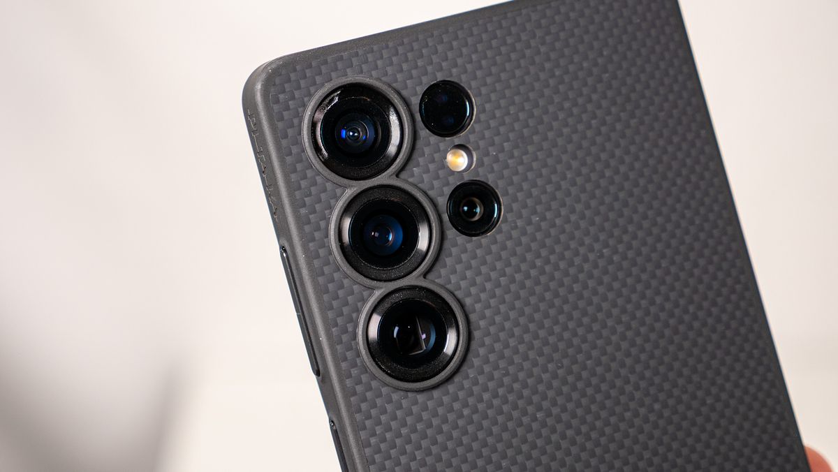 The black and gray Pitaka PinButton case for the Samsung Galaxy S25 Ultra