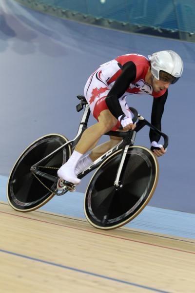 Canada&sup1;s Zach Bell goes fastest in the men&sup1;s omnium flying lap