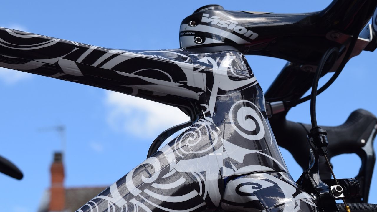 A bulge at the head of the top tube is clearly visible, as well as a few tube profile changes
