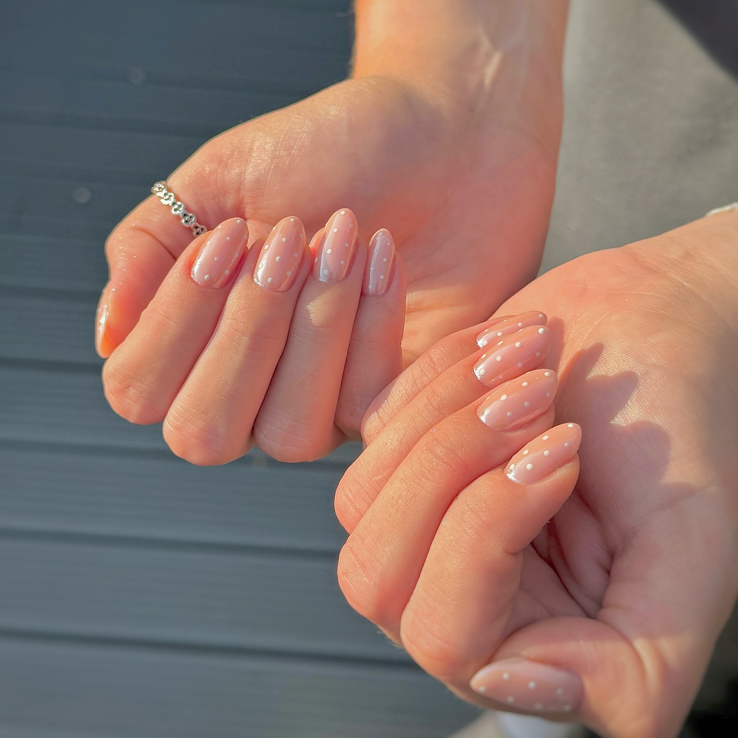 minimalistic nail art