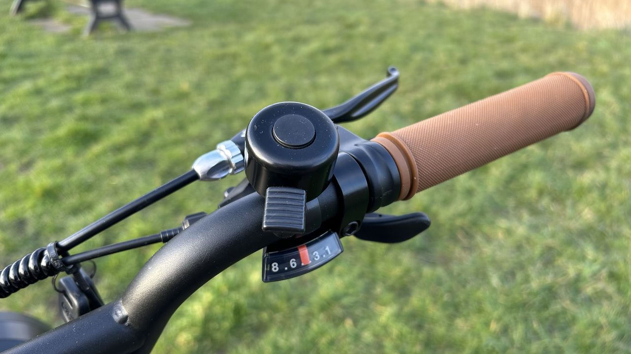 Halfords B98 Electric Hybrid Bike