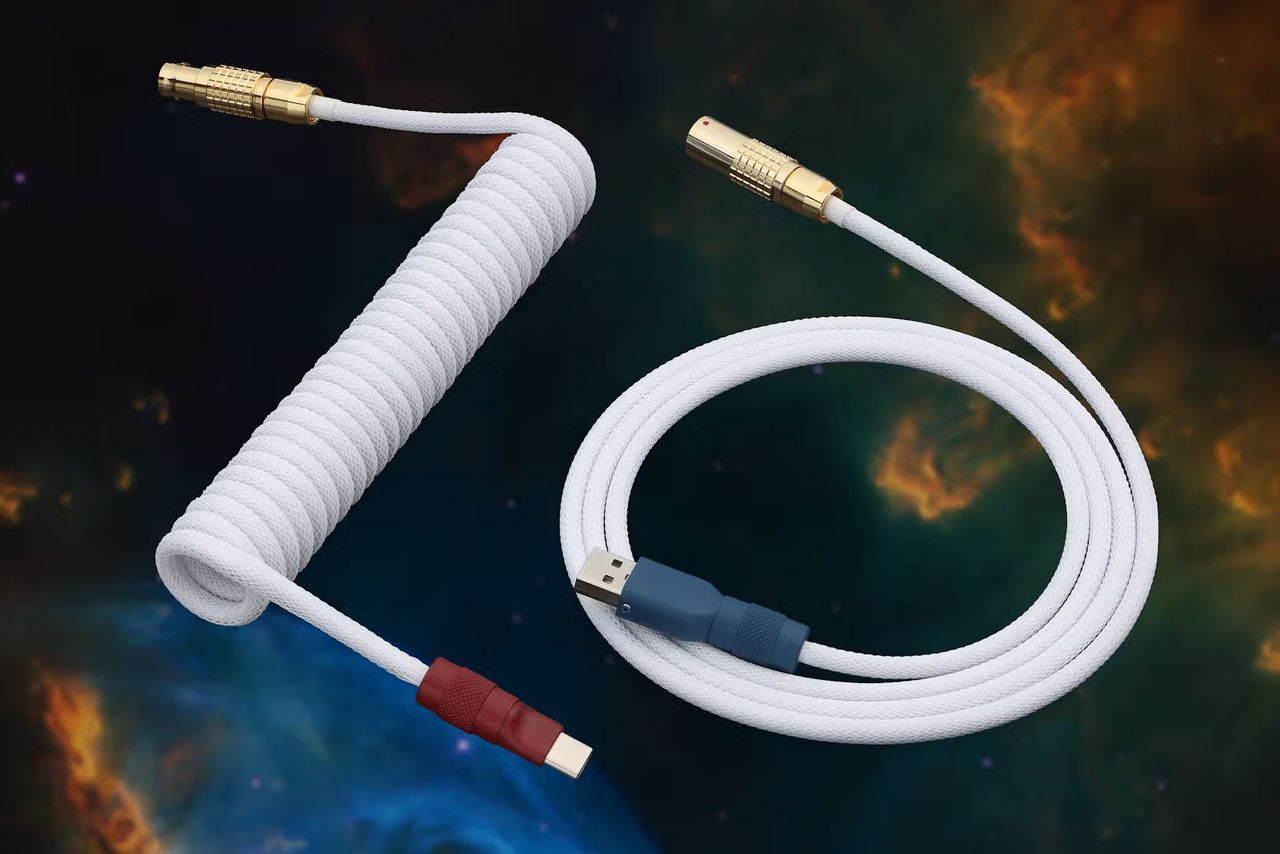 Shots of the keyboard, keys, cable, and deskmat included in the Drop x Starfield collab