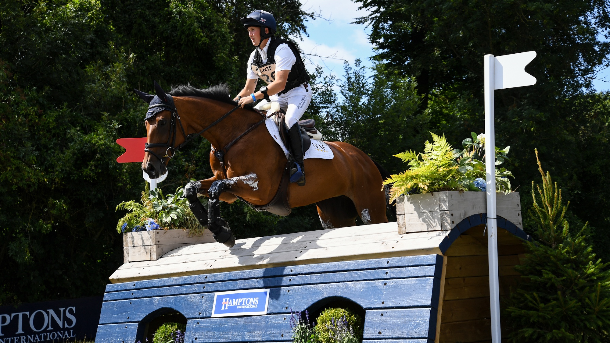 Tom McEwen riding Dream Big in the retrained racehorses competition at Gatcombe