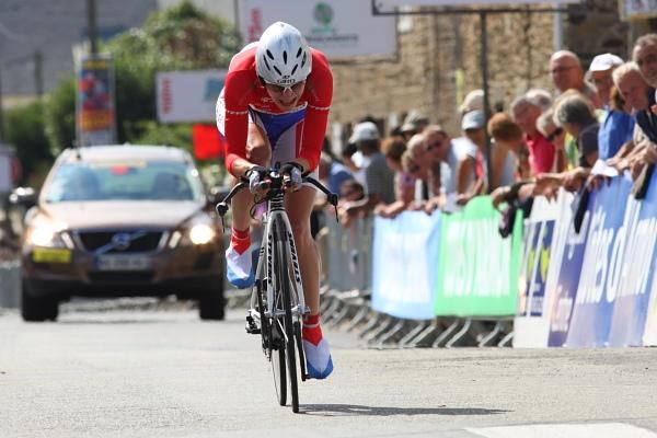 Dutch TT Champion, Marianne Vos (Nederland Bloeit) finished fifth, nine seconds down on the winner.