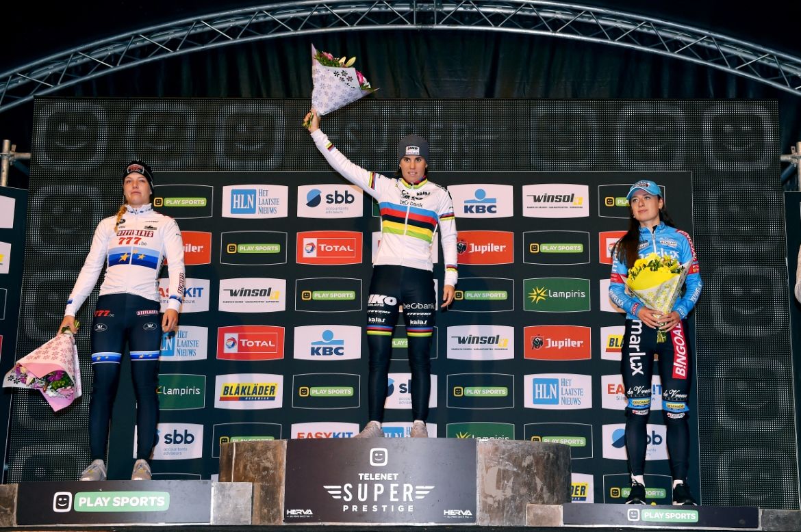 Sanne Cant celebrates the win in Diegem