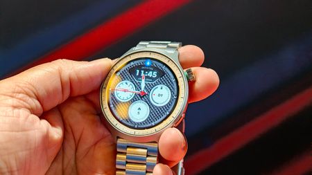 Moto Watch hands-on 