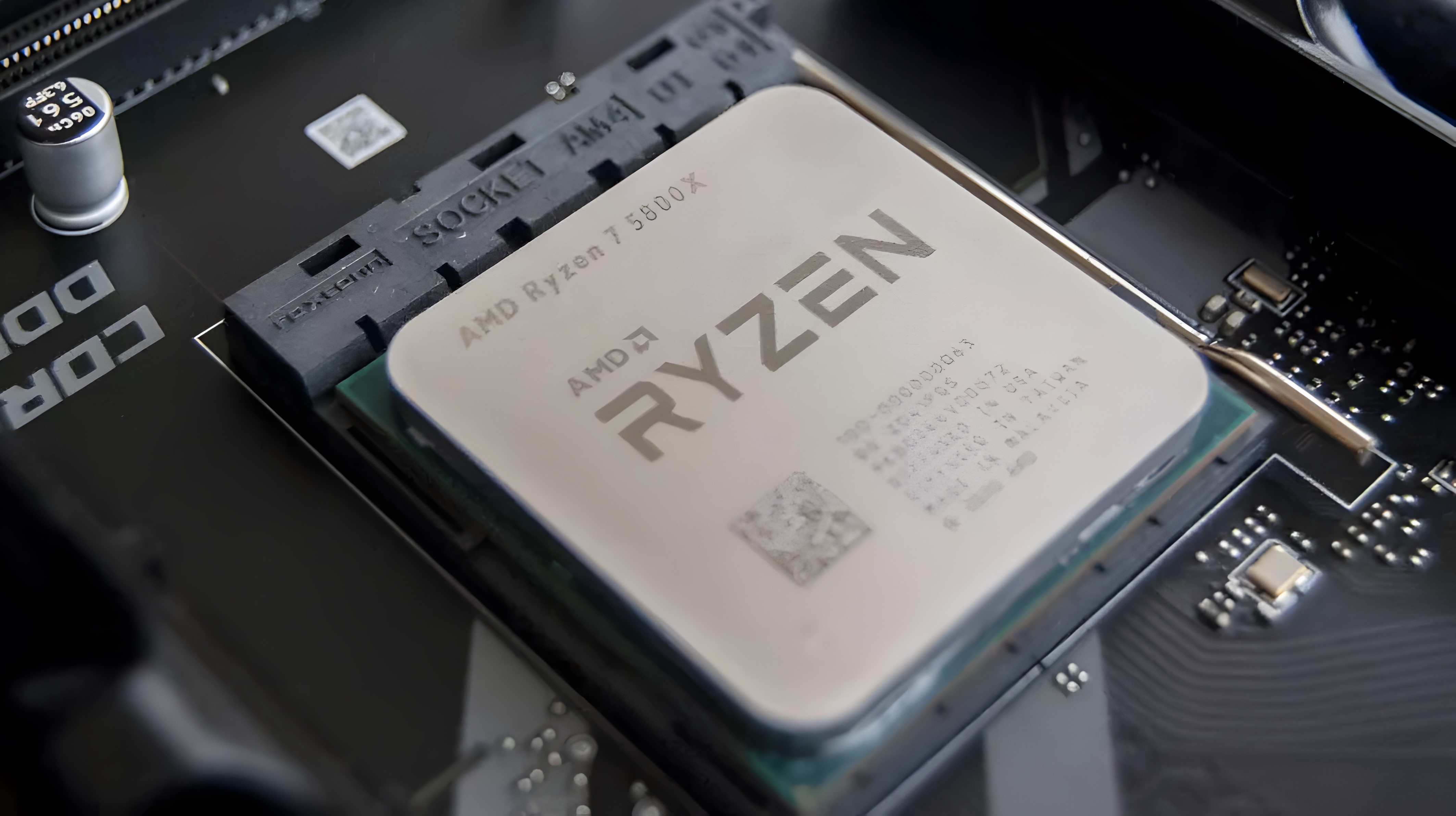 AMD Ryzen 7 7800X vs Ryzen 7 5800X Comparison