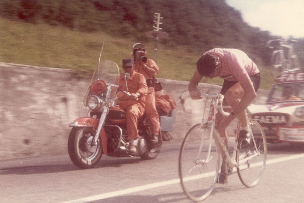 1969, Giro d'Italia, stage 15 Eddy Merckx in the pink jersey