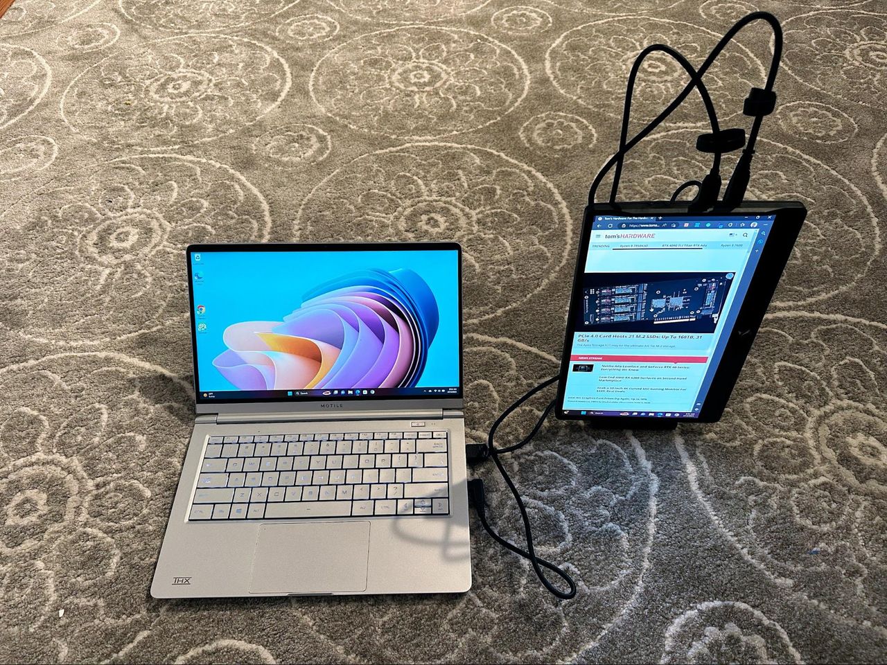 SideTrak Swivel Portable Monitor