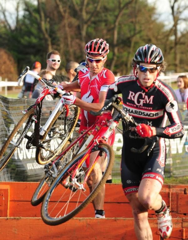 Josh Dillon (RICHARD SACHS - RGM WATCHES - RADIX Watches) running the barriers ahead of Todd Wells (Specialized).