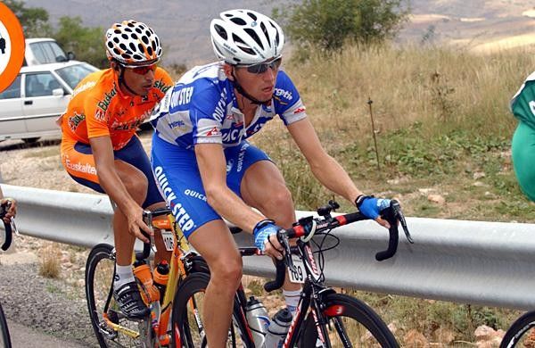 Rik Verbrugghe (Quick.Step) with Egoi Martinez on his wheel