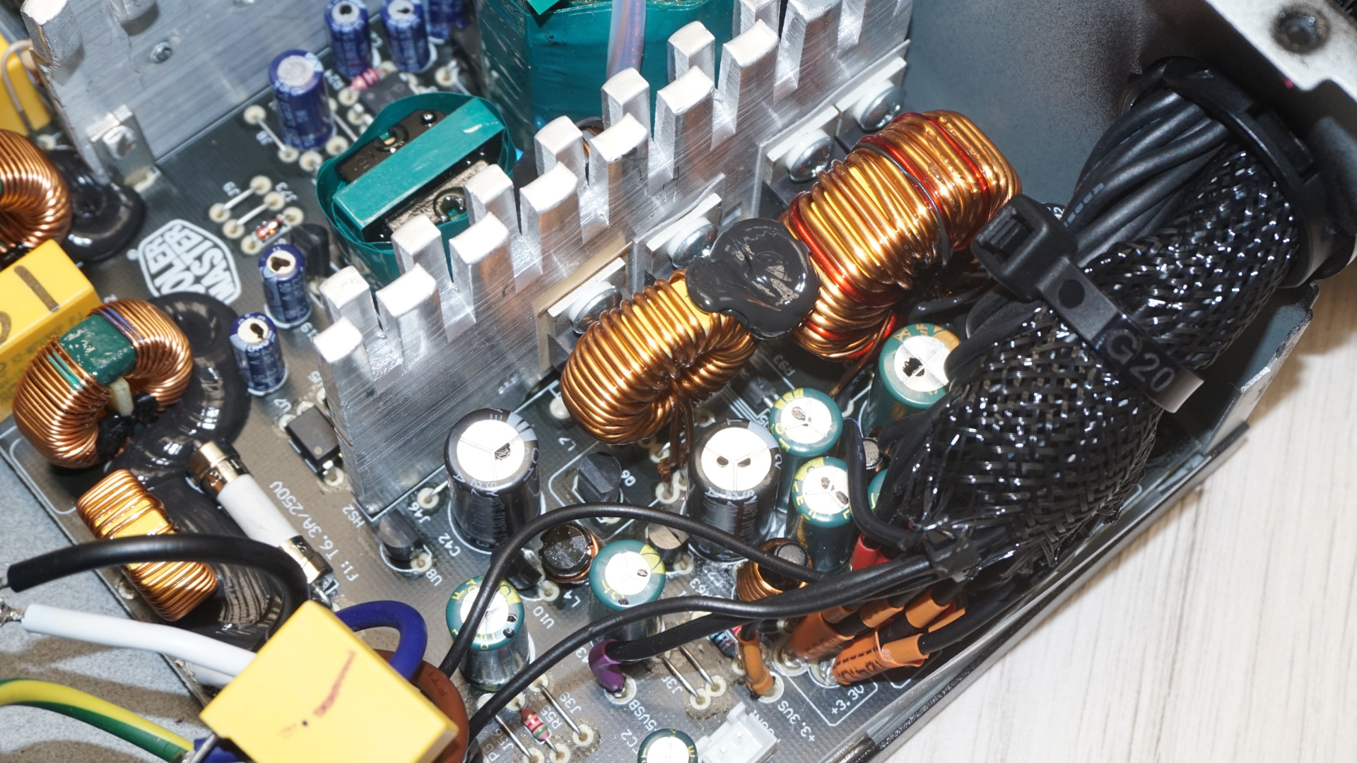 Cooler Master Elite NEX W600