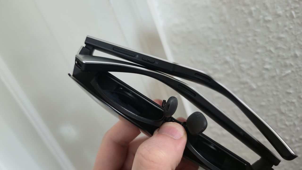 The RayNeo Air 3s underside