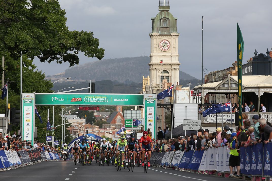 The men's field in the Australian criterium championships