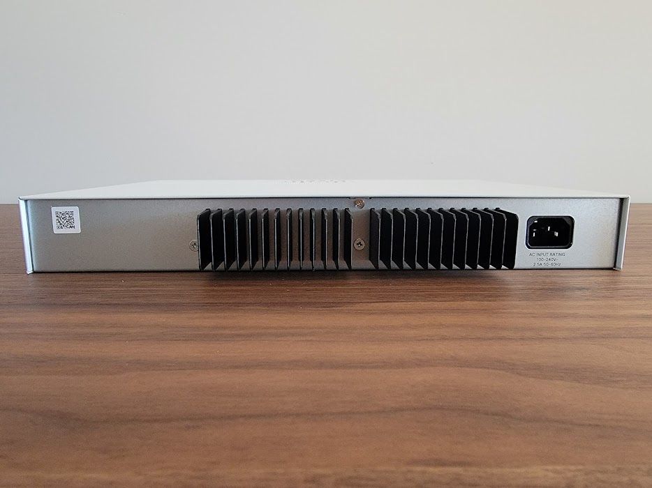 Cisco CBS350-8MGP-2X 4