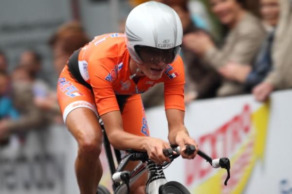 Marianne Vos (Nederland Bloeit) extended her slender lead on GC to 30 seconds after the time trial, where she finished second