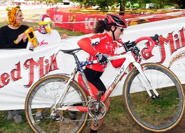 Kristen Wentworth (Planet Bike) running up some steps.