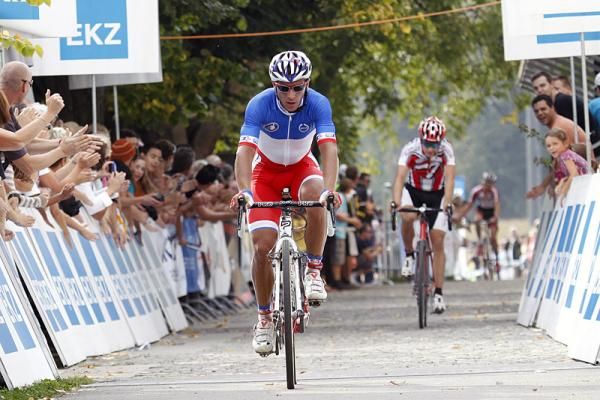 Frenchman Francis Mourey (FDJ) crosses the line in second place.