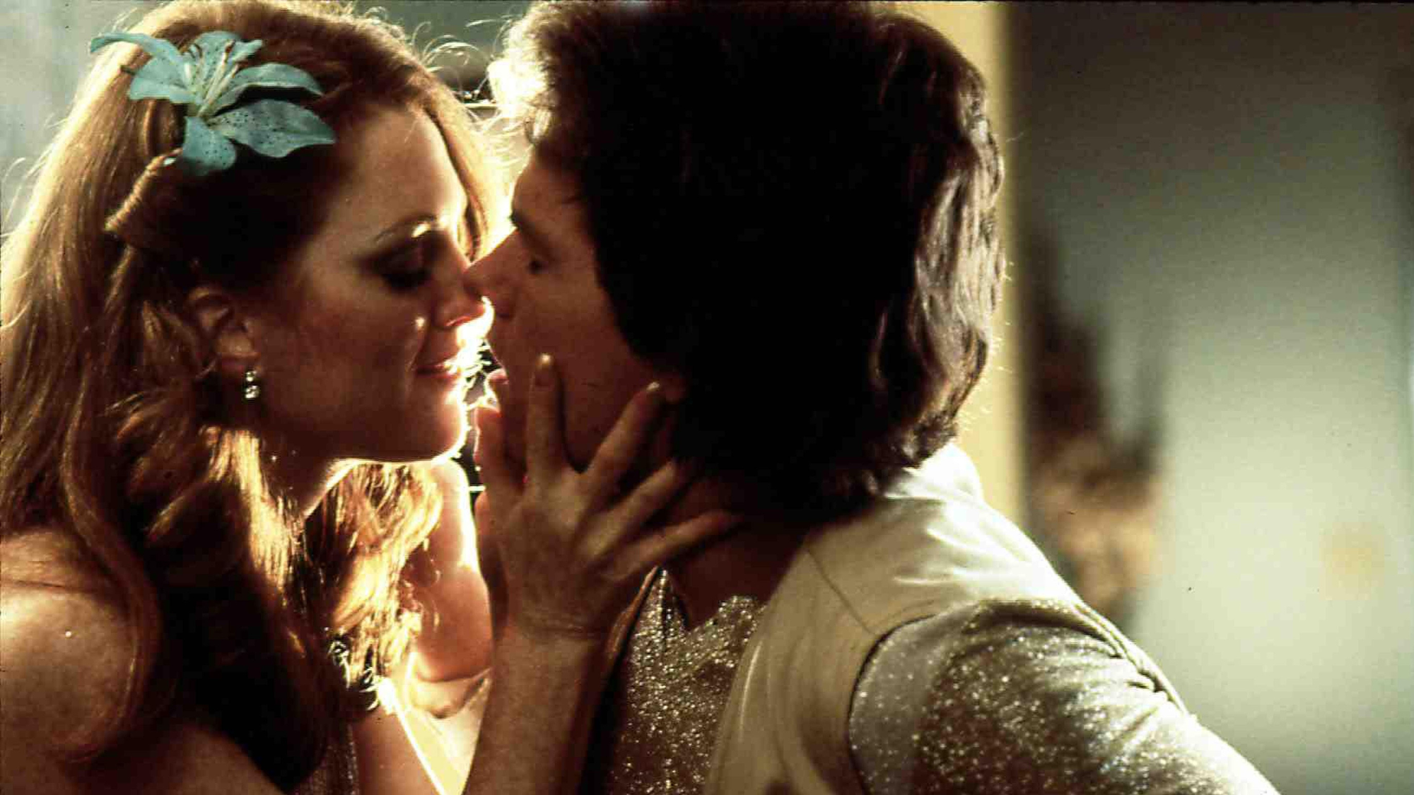 Mark Wahlberg and Julianne Moore in Boogie Nights 