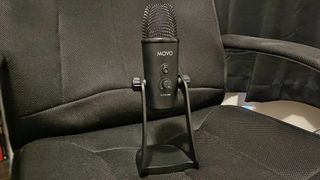 Best podcasting microphones: Movo UM700