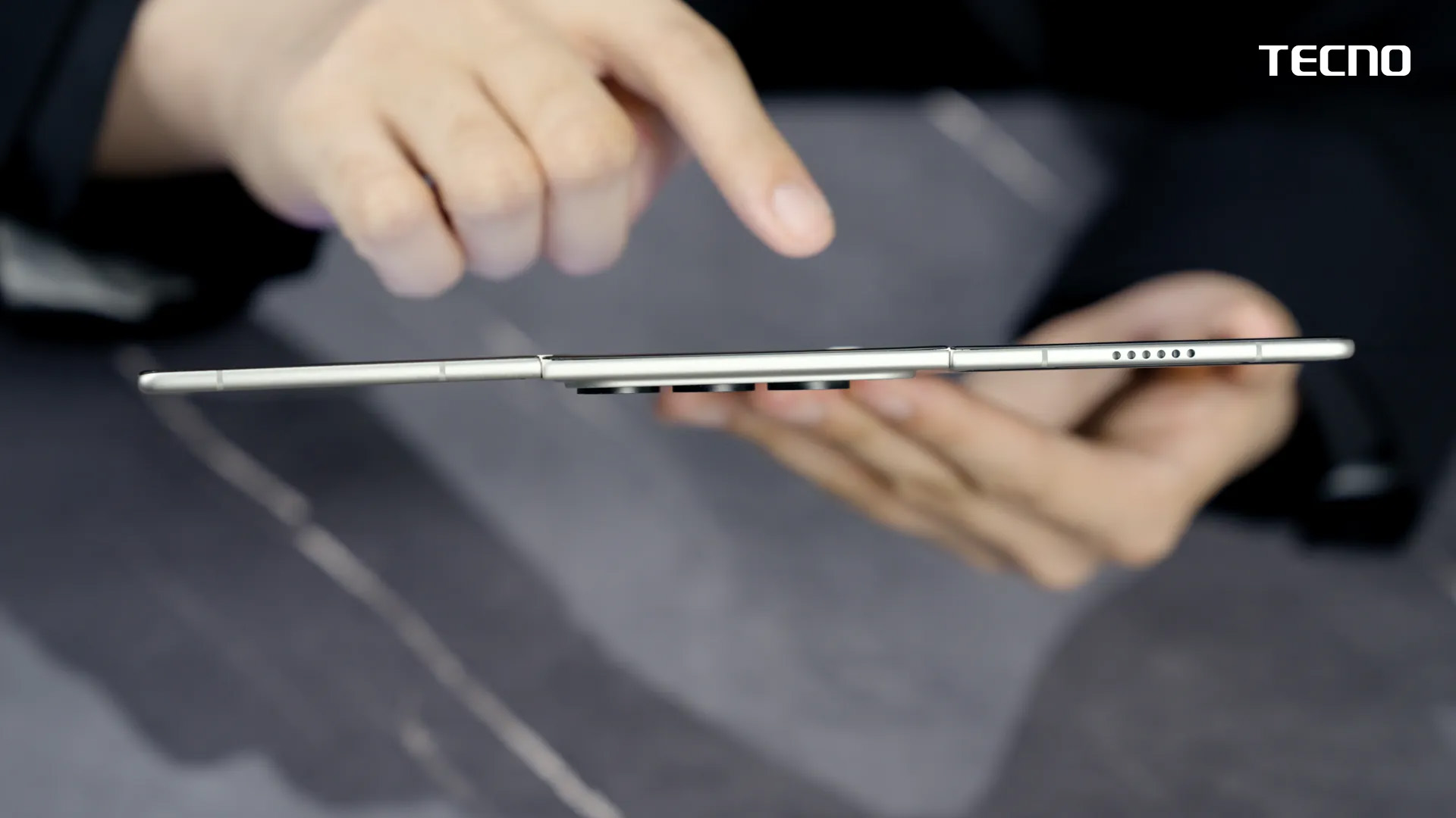 Tecno Phantom Ultimate G Fold Concept