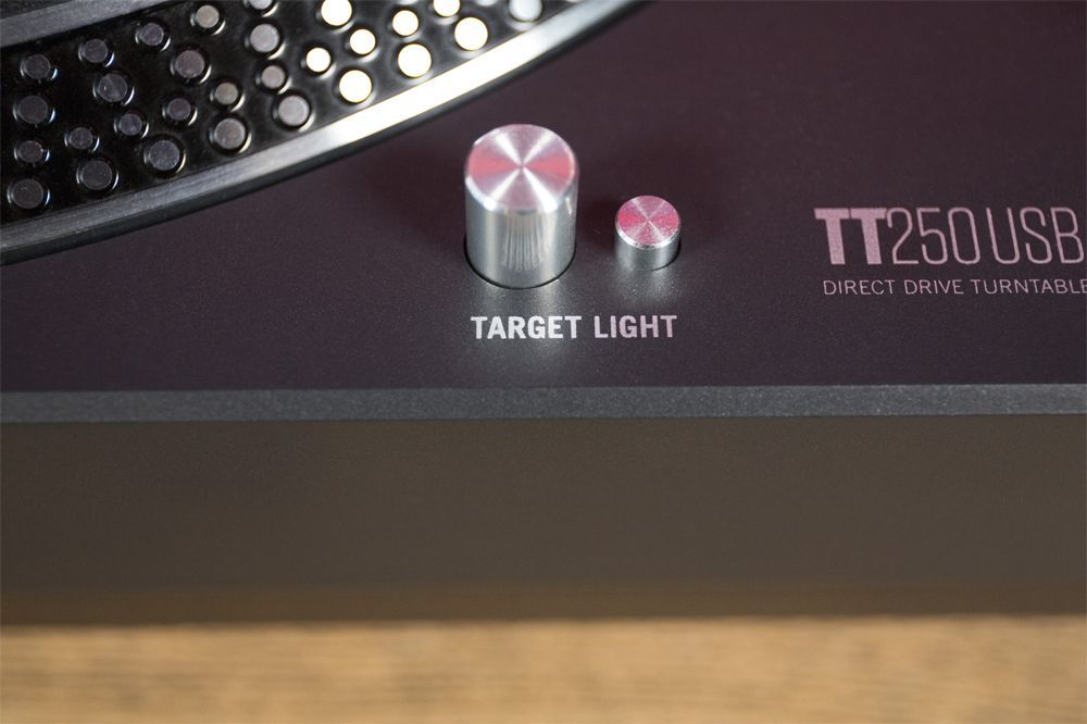 There is a target light on the TT250USB to help you put the needle down.