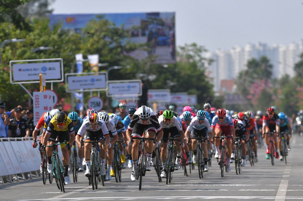 Dylan Groenewegen (LottoNL-Jumbo) had the edge on his rivals