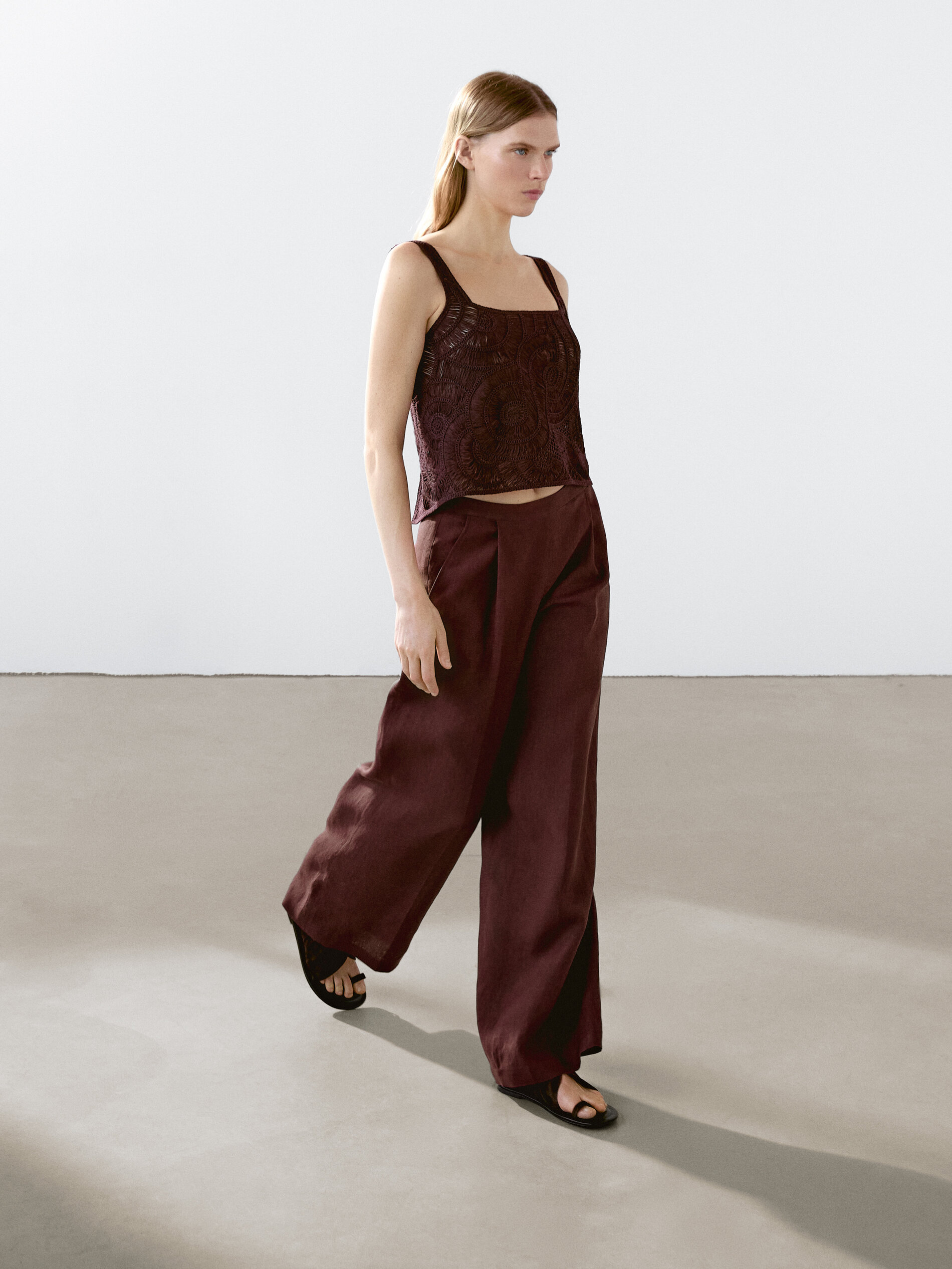 Flowing 100% Linen Trousers With Darts