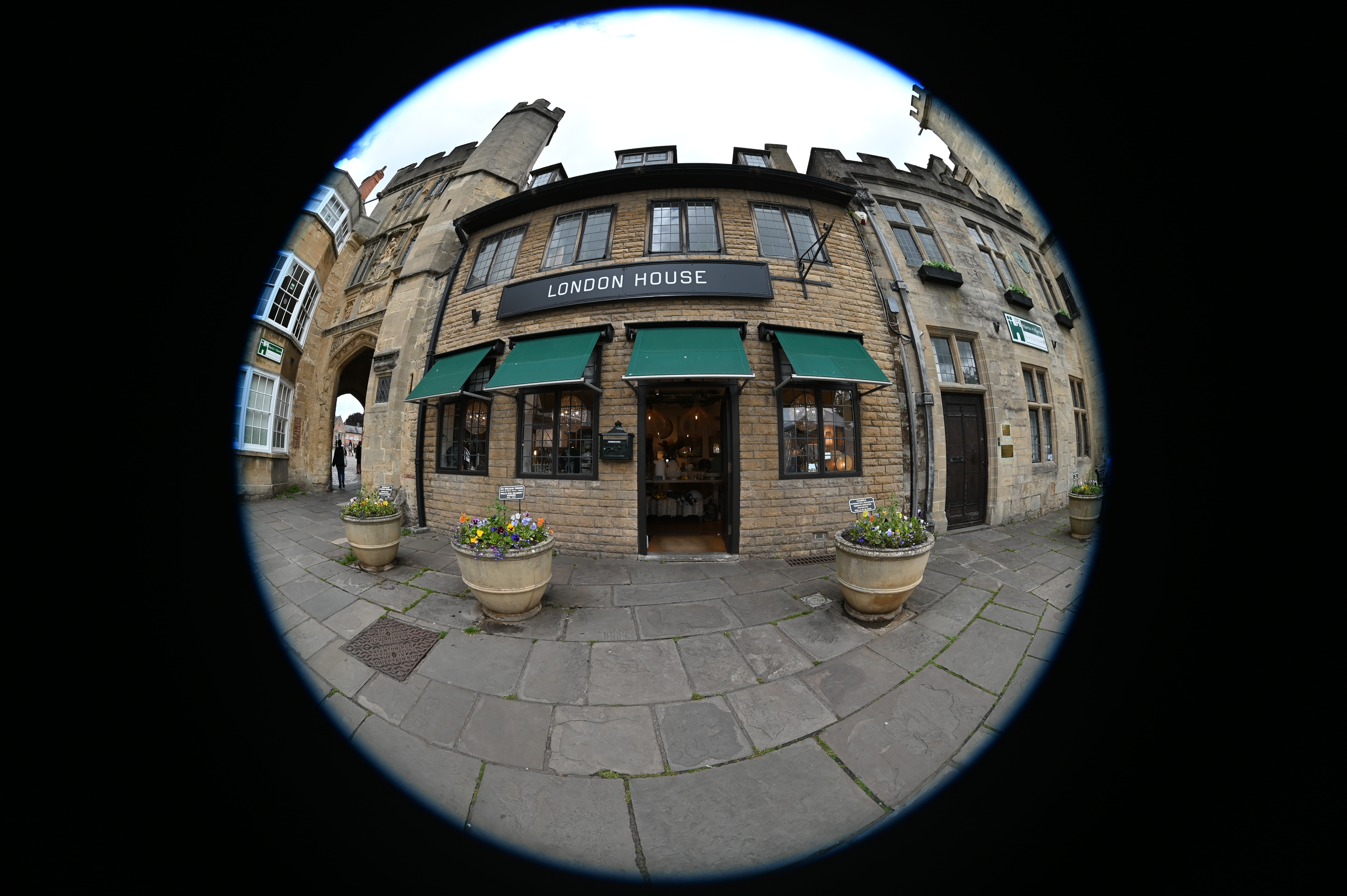 Laowa 8-15mm f/2.8 FF Zoom Fisheye example shot