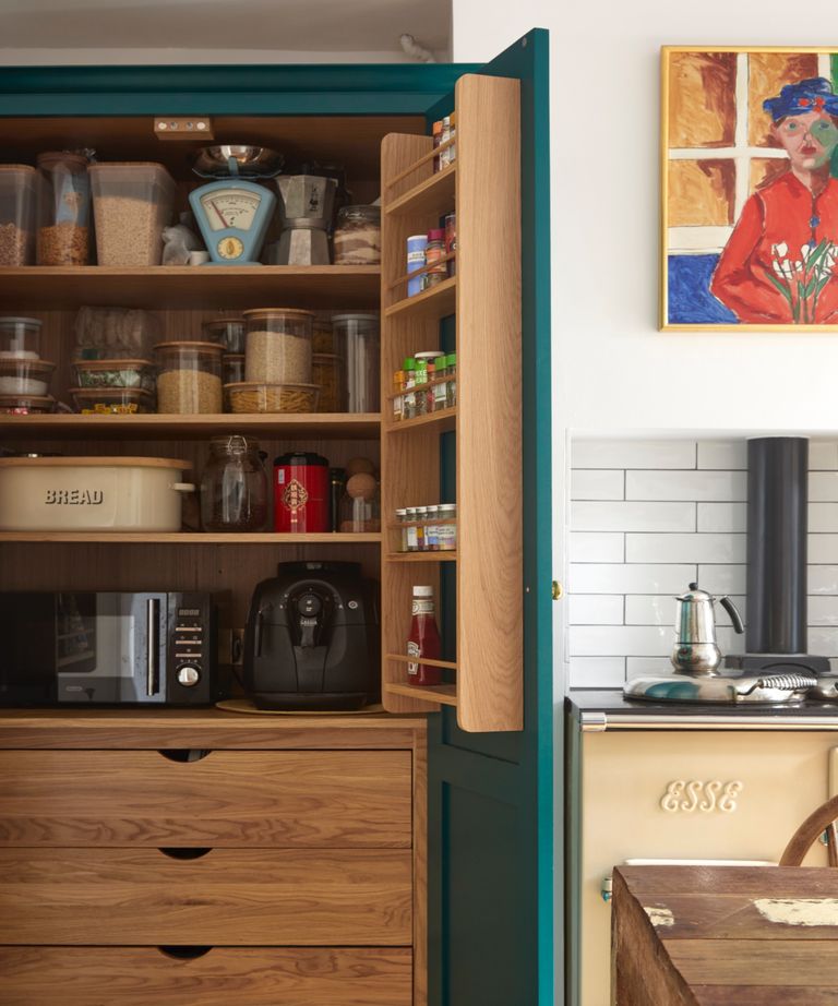 Things people with nice-smelling pantries always do