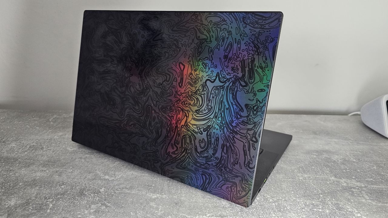 Dbrand skin
