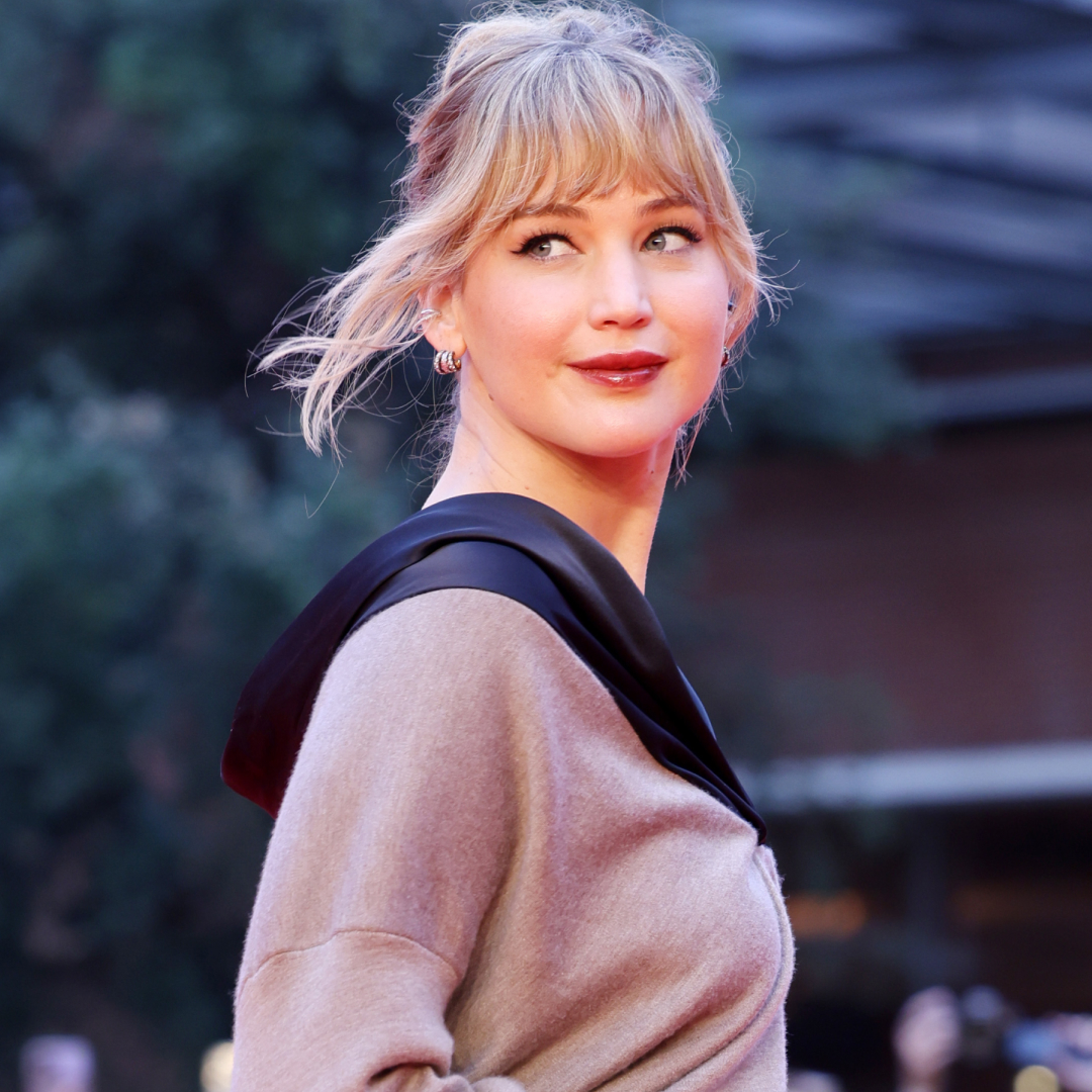 Jennifer Lawrence attempted to keep a low profile in a winter coat, a scarf, and her favorite Haflinger clogs