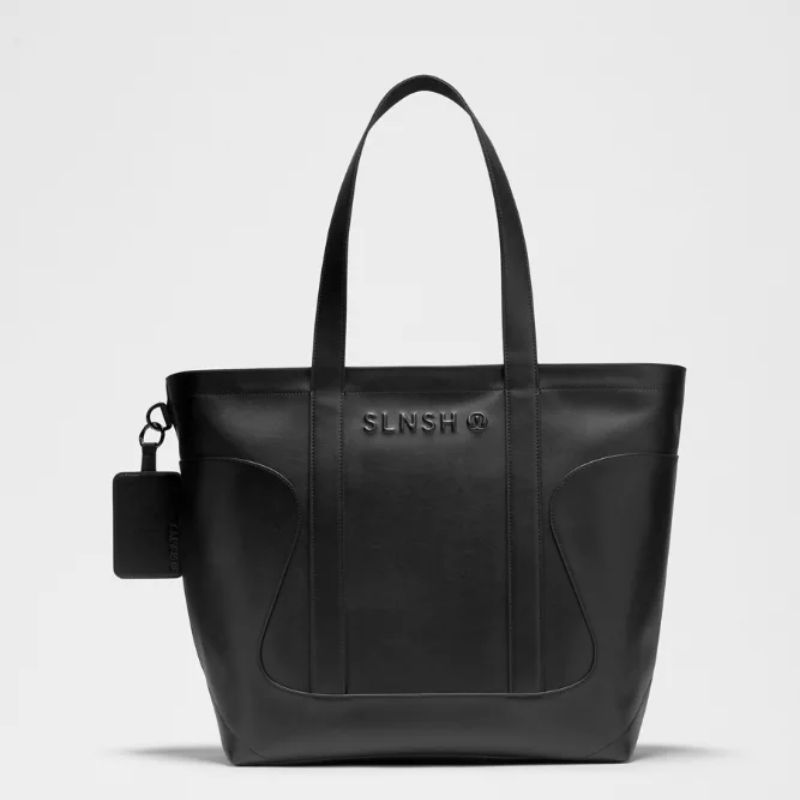 black tote bag