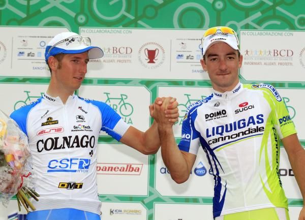 Sacha Modolo (Colnago-CSF Inox) congratulates Elia Viviani (Liquigas-Cannondale).