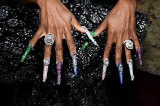 cynthia erivo manicure golden globes