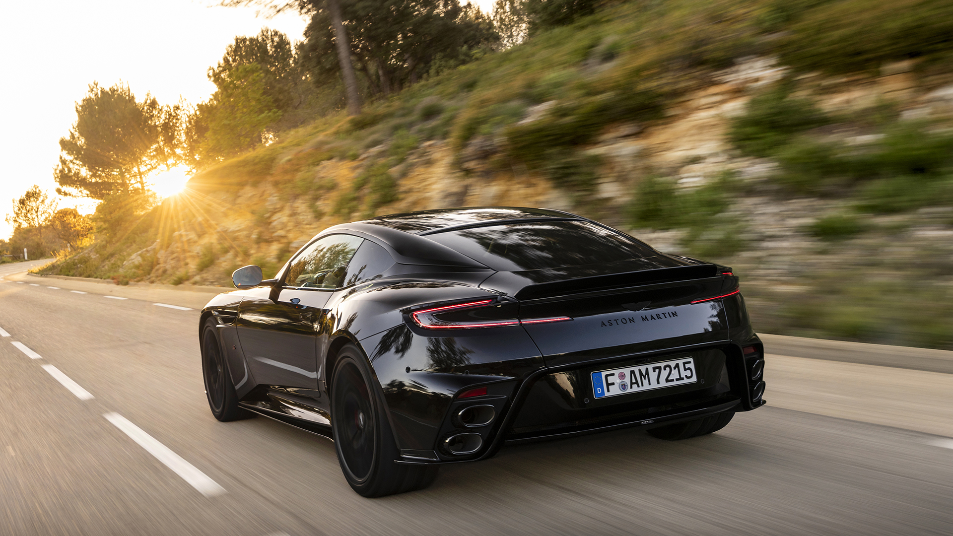 Aston Martin DB12 S in Onyx Black