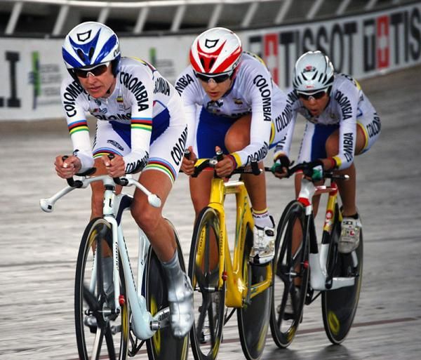 The home nation of Colombia finished the women's team pursuit qualifiers in fifth place.