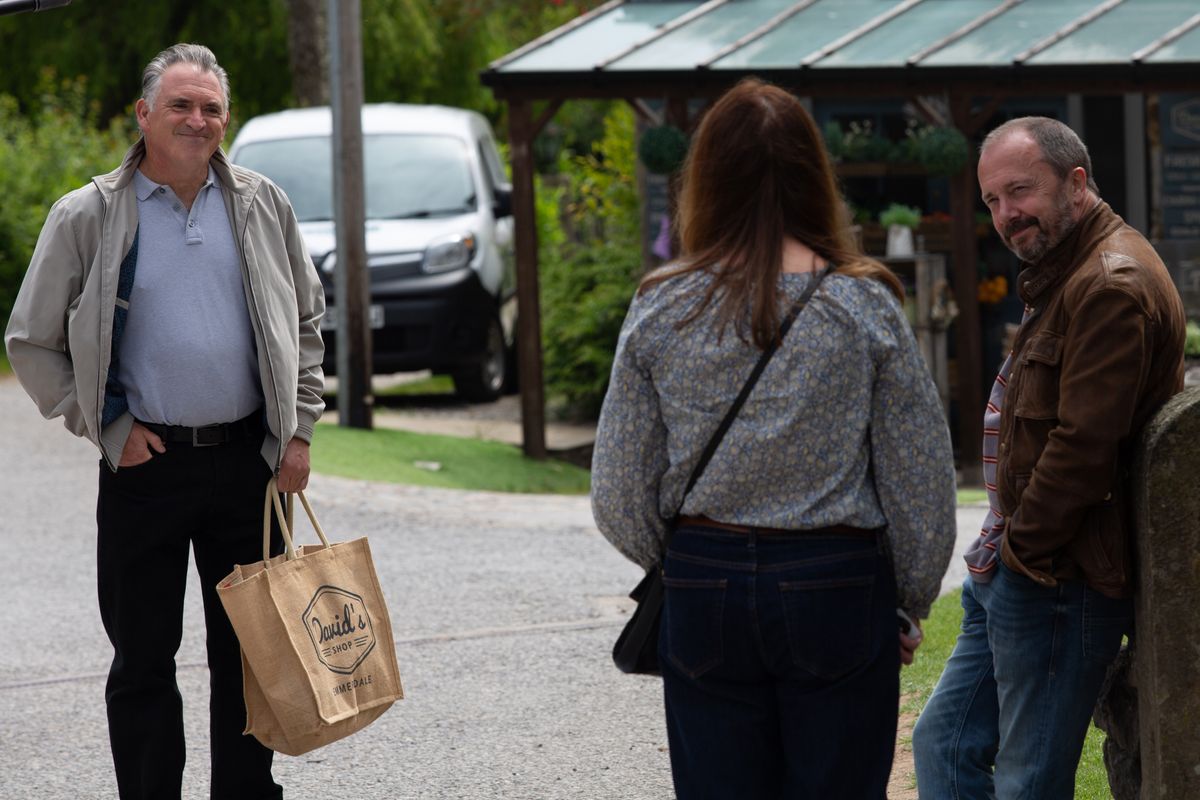 Wendy Posner introduces Bob to her ex-husband, Russ.