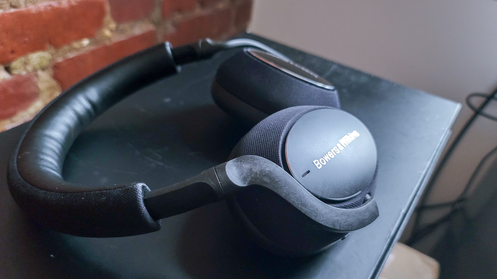 Bowers & Wilkins PX7 Carbon Edition Headphones