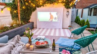 DIY outdoor cinema