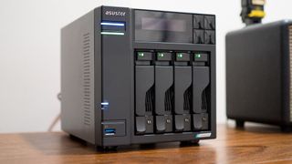 Asustor AS6604T NAS front panel with drive bays