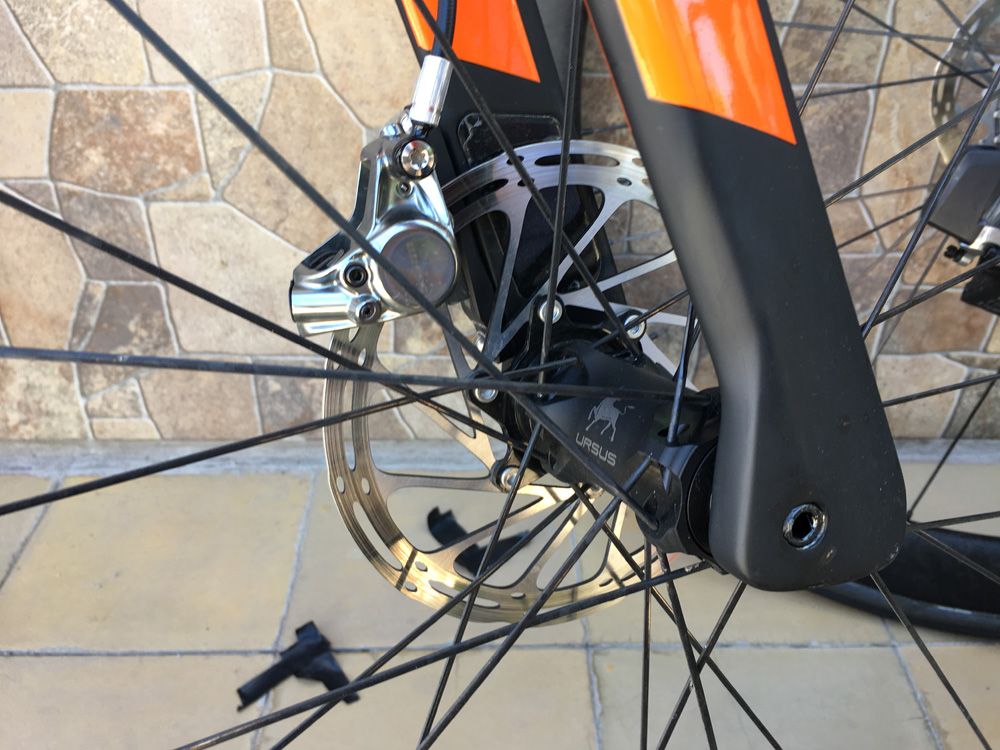 The KTM is fitted with Versus wheels and SRAM disc brakes