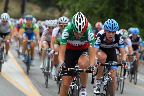 Italian Champion Noemi Cantele and Iris Slappendel (Garmin-Cervelo) lead the bunch.