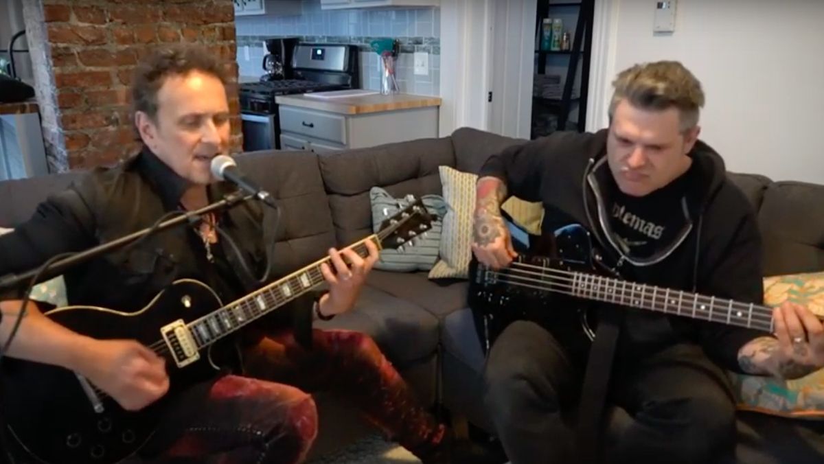 Watch Vivian Campbell Jam ZZ Top’s “Cheap Sunglasses” on a Couch in Brooklyn | Guitar World